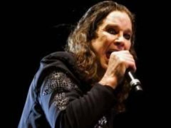 Оззи Осборн ( Ozzy Osbourne) отменил концерт в Германии из-за травмы спины
