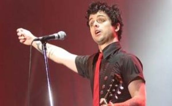 Продажи билетов на «American Idiot» Green Day падают с уходом Билли Джо Армстронга