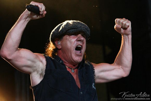 AC/DC отметят 40-летие альбомом и туром